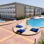 5 حمامات سباحة 5 حمامات سباحة