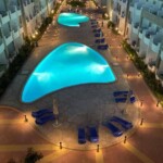 حمام السباحة ليلاً حمام السباحة ليلاً