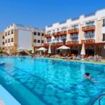 حمامين سباحة