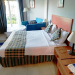 غرفة نوم مزدوجة لفردين وطفلين غرفة نوم مزدوجة لفردين وطفلين